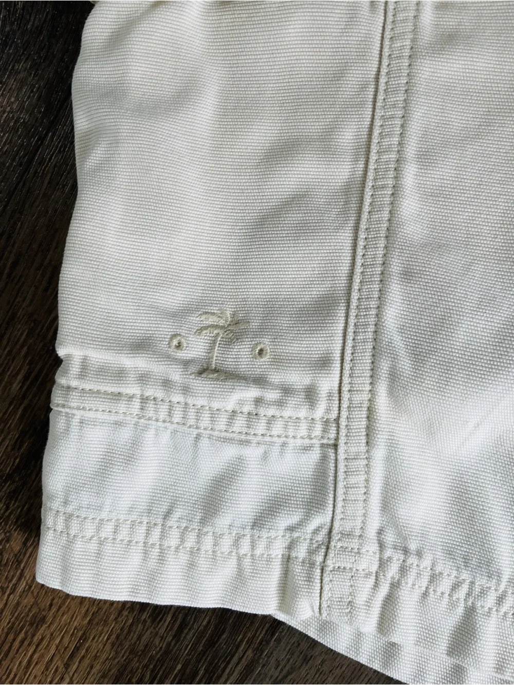 Tommy Bahama Relax Men’s Flat Front Cargo Shorts Cream Ivory Sz 35